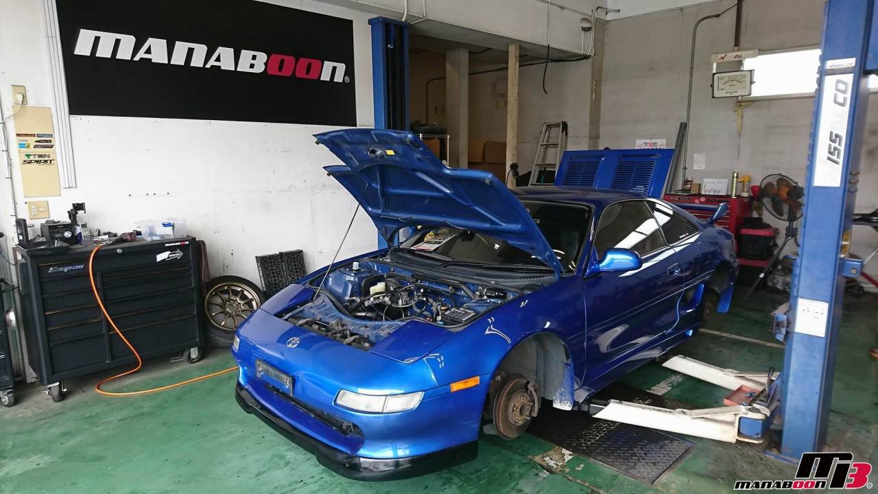 MR2メンテナンス画像