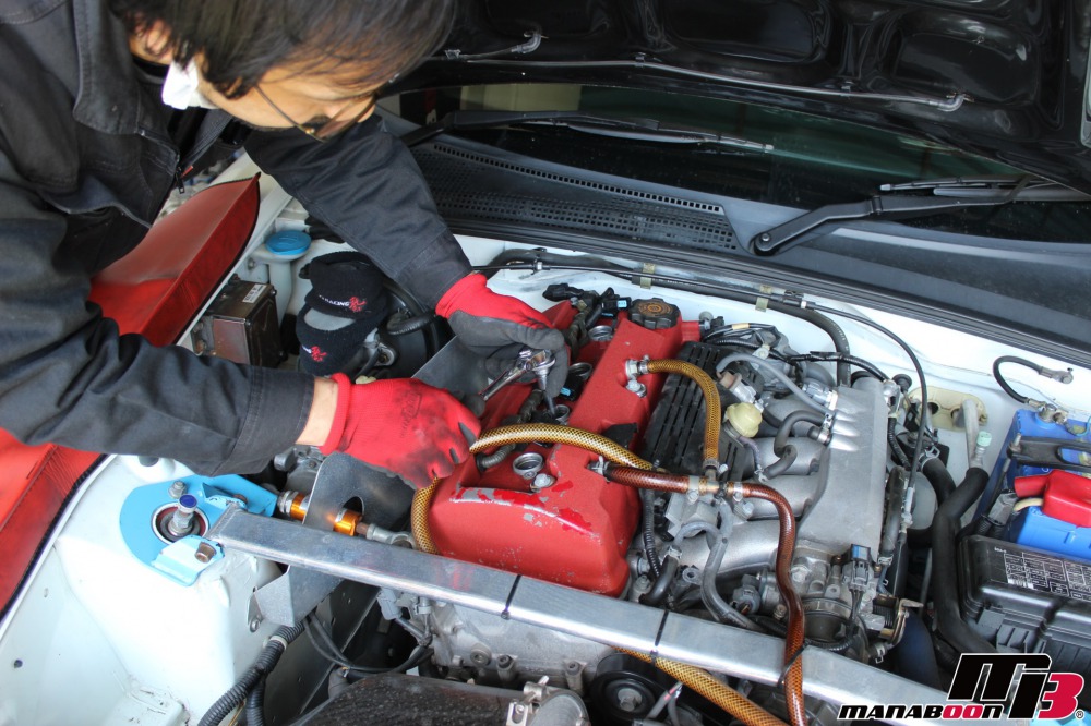 S2000エンジン圧縮測定作業の画像